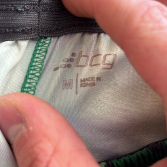 Shorts - Picture 3 of 3